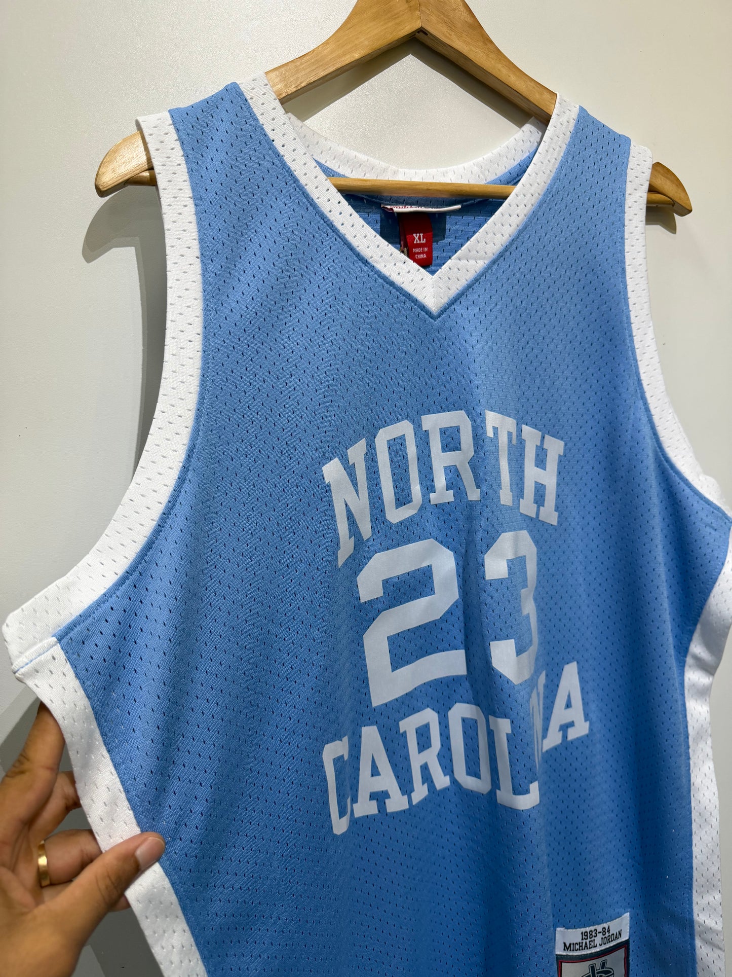 Regata Authentic NCAA North Carolina Michael Jordan 1983/84