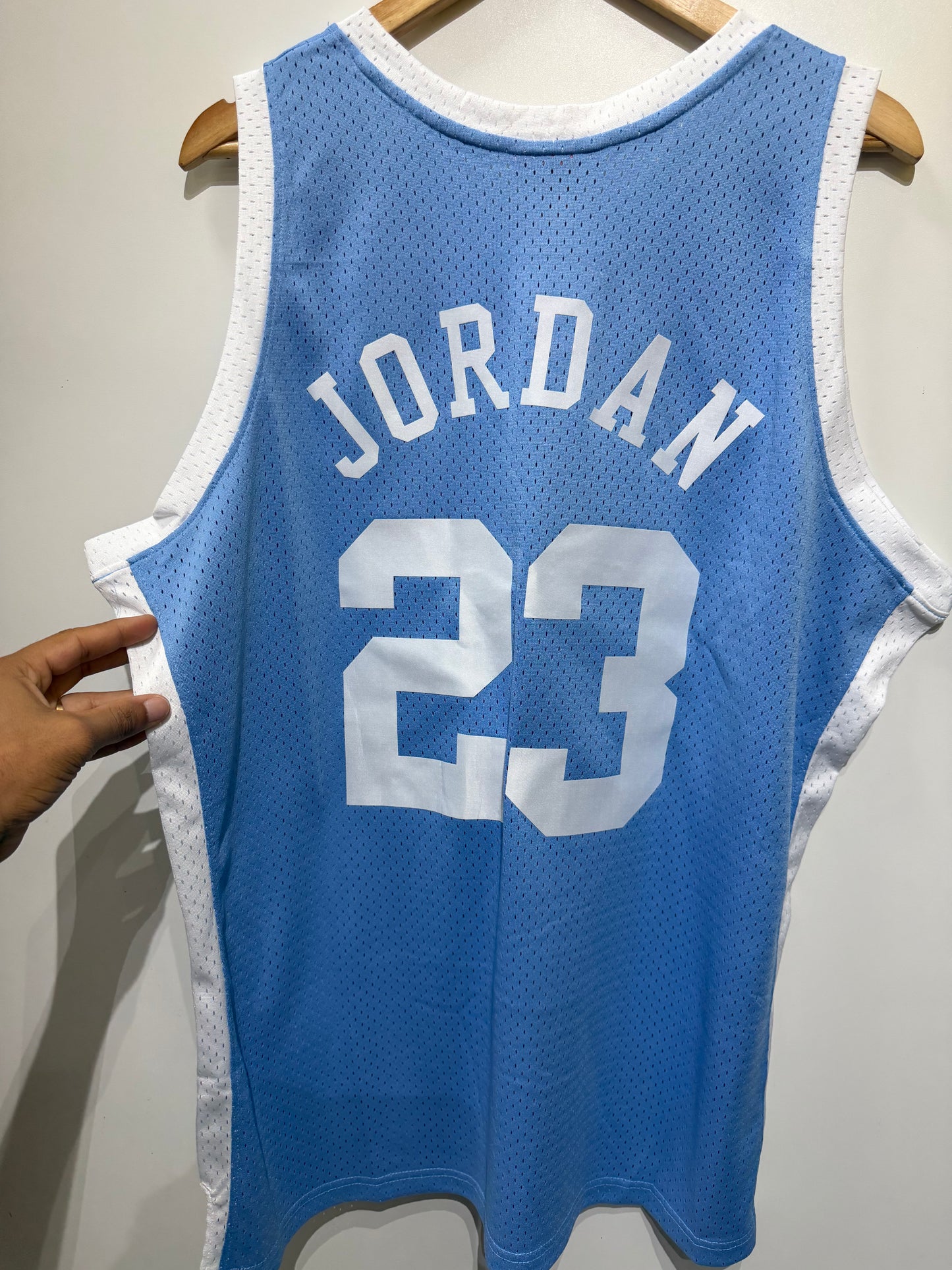 Regata Authentic NCAA North Carolina Michael Jordan 1983/84