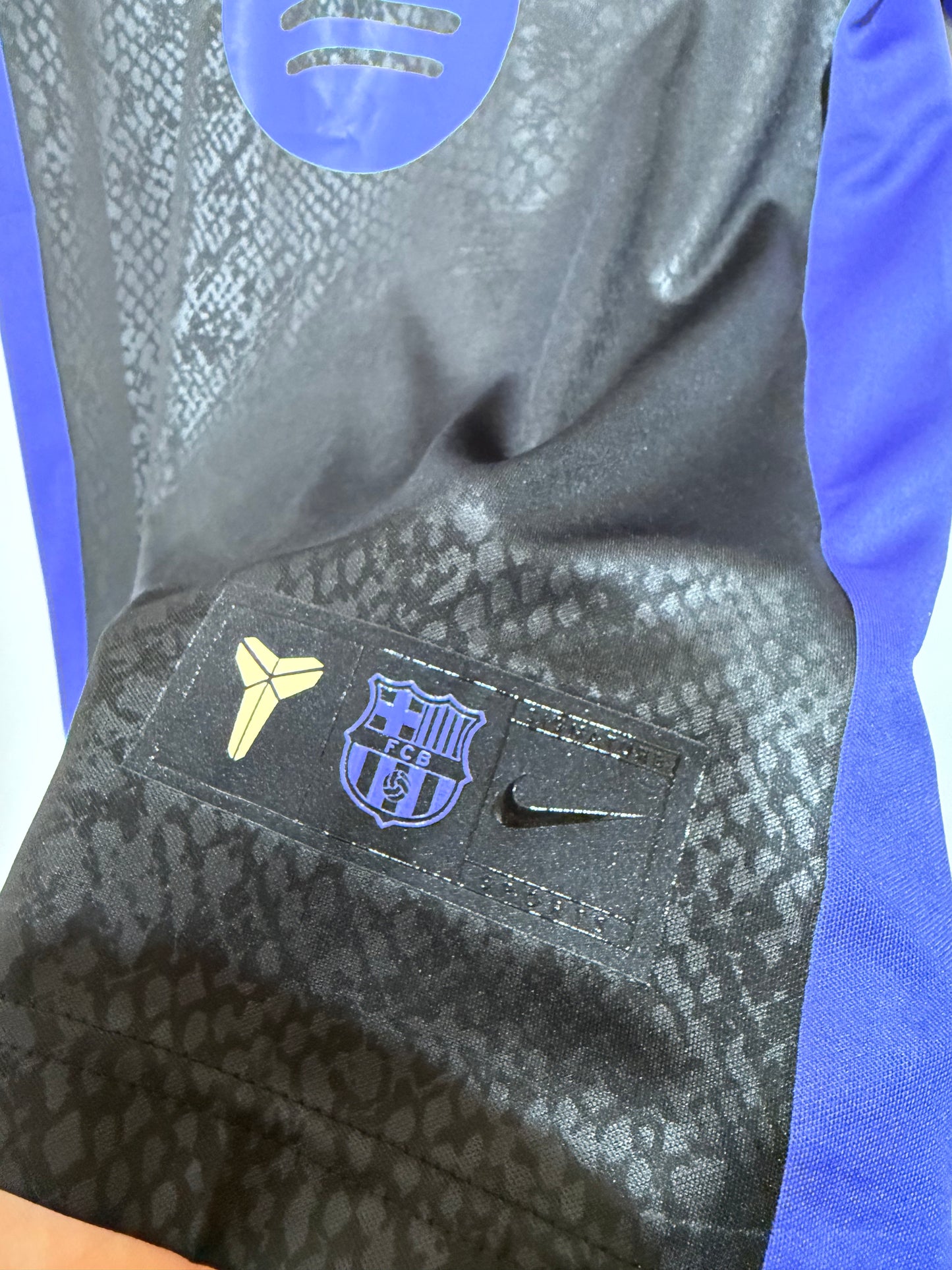 Camisa Pré-Jogo Barcelona x Kobe Bryant 2025/26