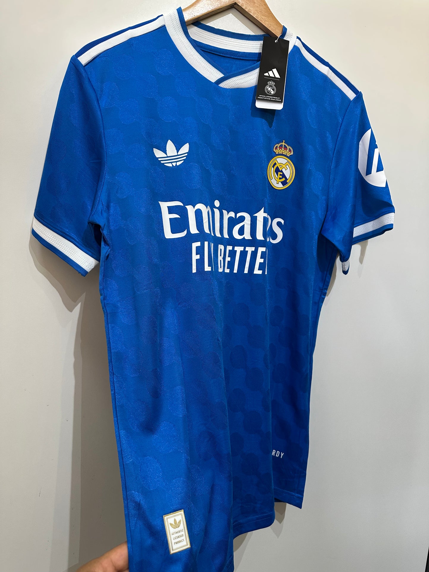 CAMISA DO REAL MADRID III VERSÃO JOGADOR 2025/26