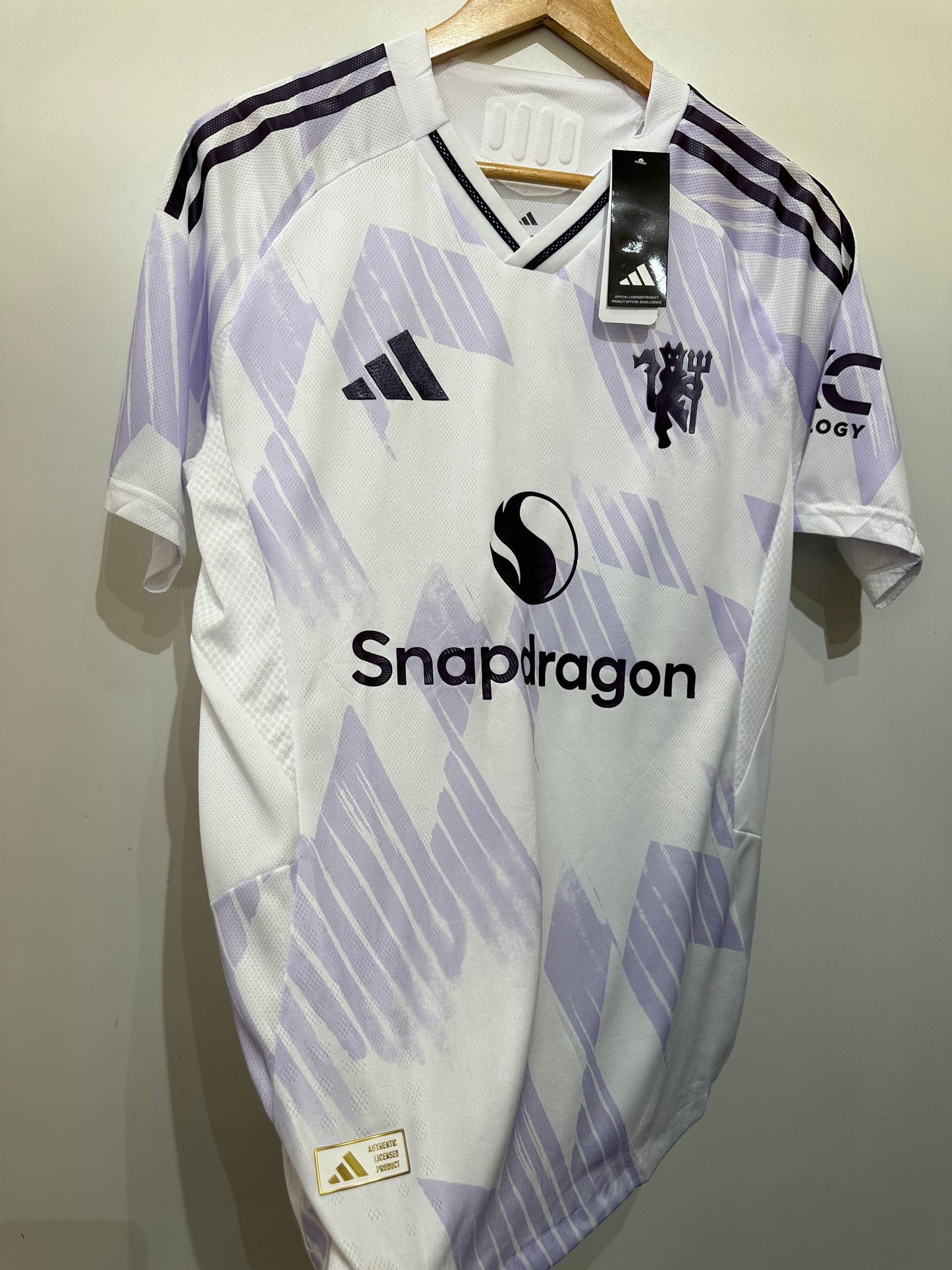 CAMISA DO MANCHESTER UNITED II VERSÃO JOGADOR 2025/26