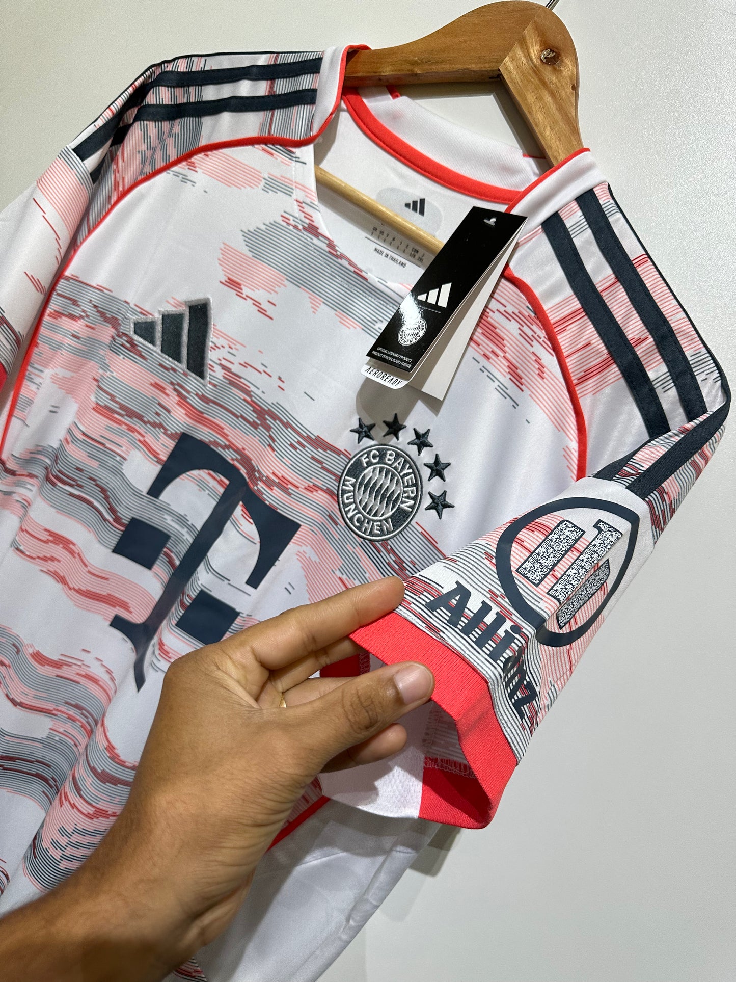 CAMISA DO BAYERN MUNIQUE 2025/26