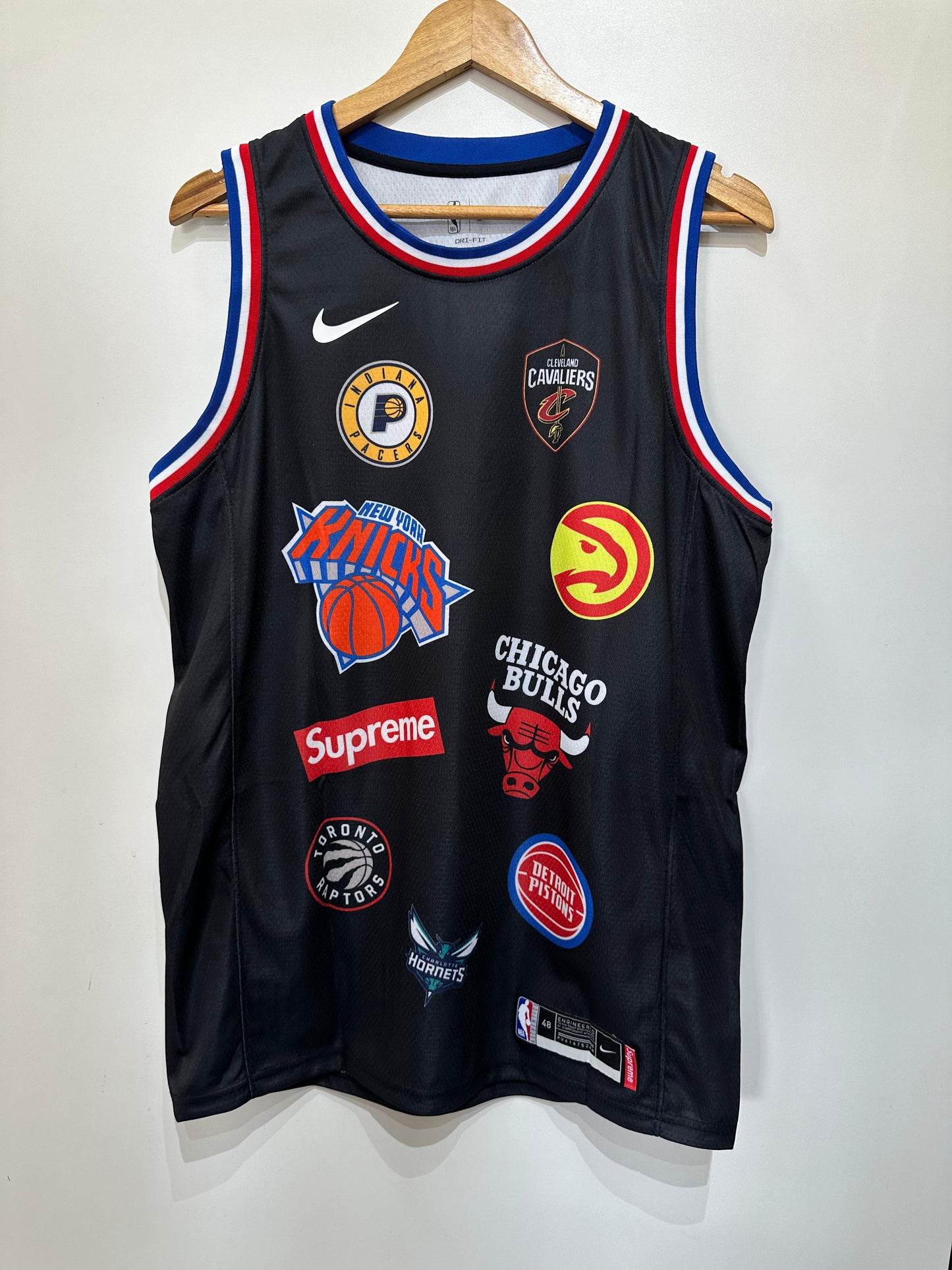 REGATA SUPREME X NIKE - BLACK